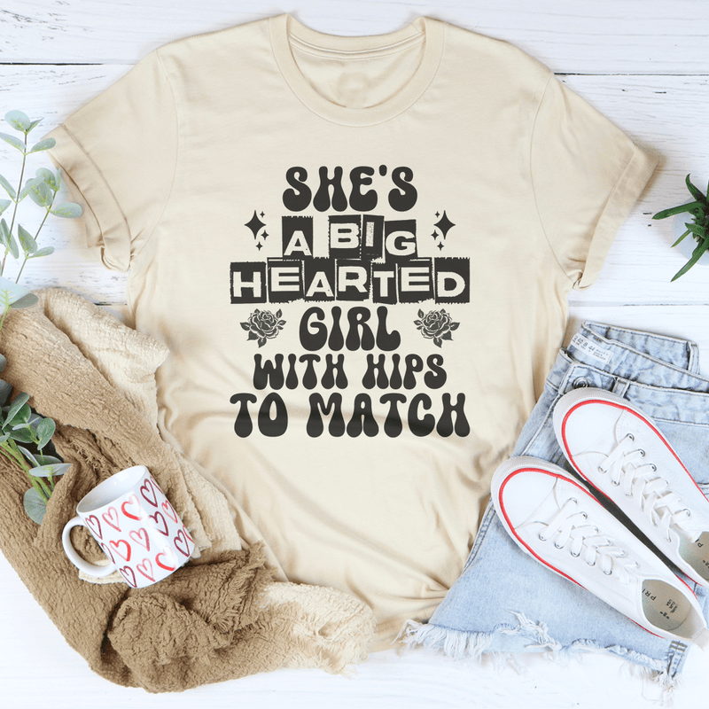 She's a big hearted girl with hips to match Tee Soft Cream / S Peachy Sunday T-Shirt